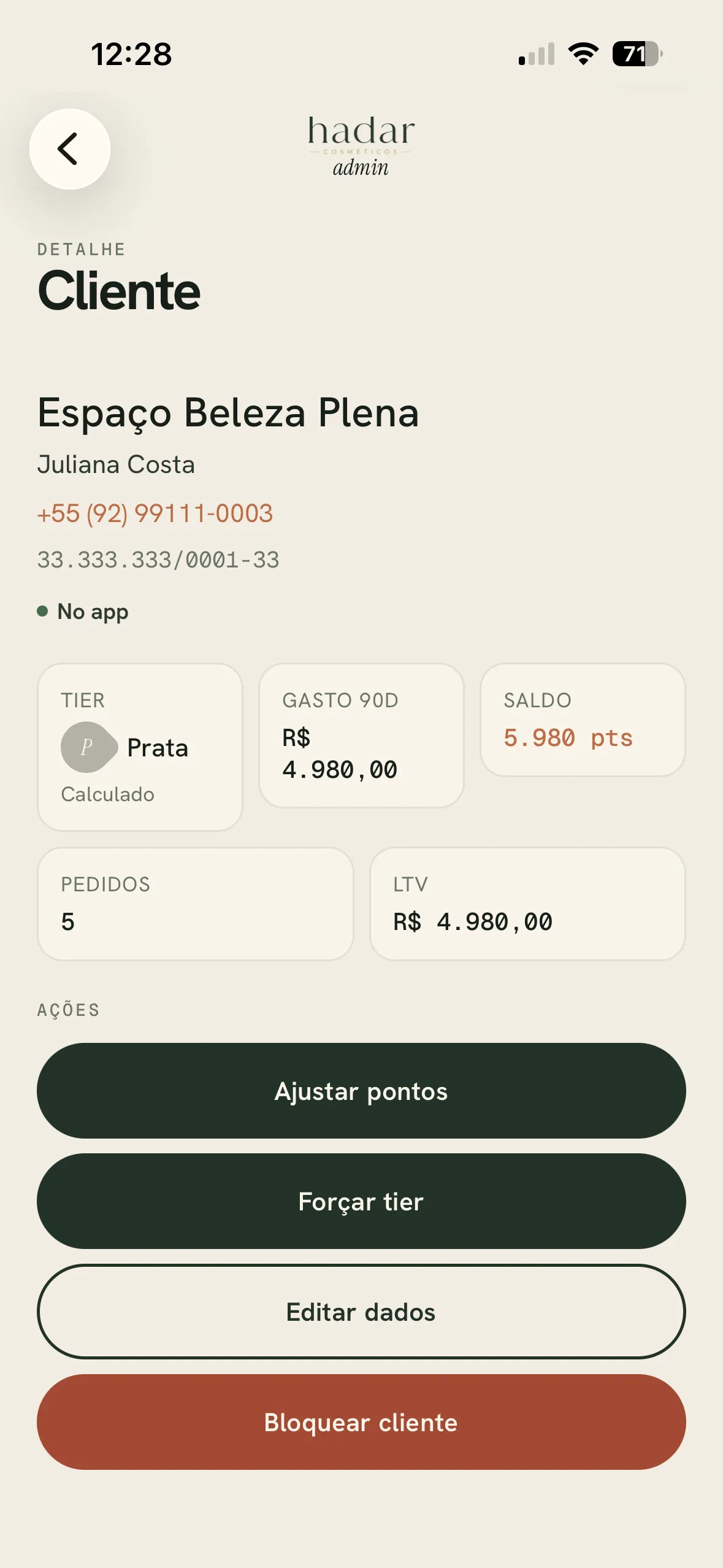 Hadar admin — detalhe do cliente